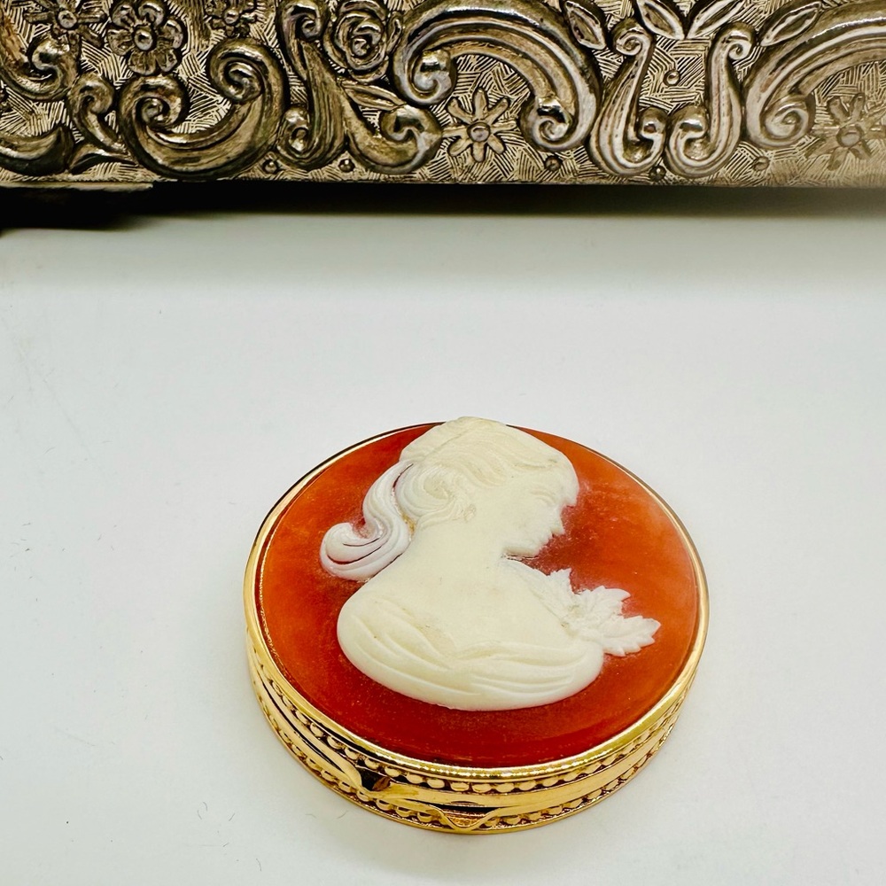 Vintage Estée Lauder Cameo Perfume Compact Box